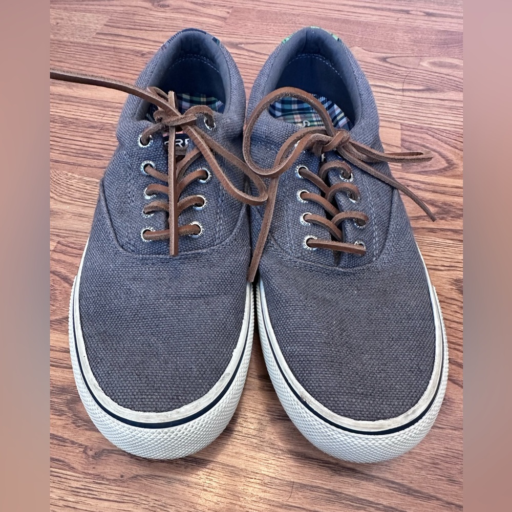 Sperry Gray Canvas Boat Shoes Great condition, leather laces Men’s US Men’s 8